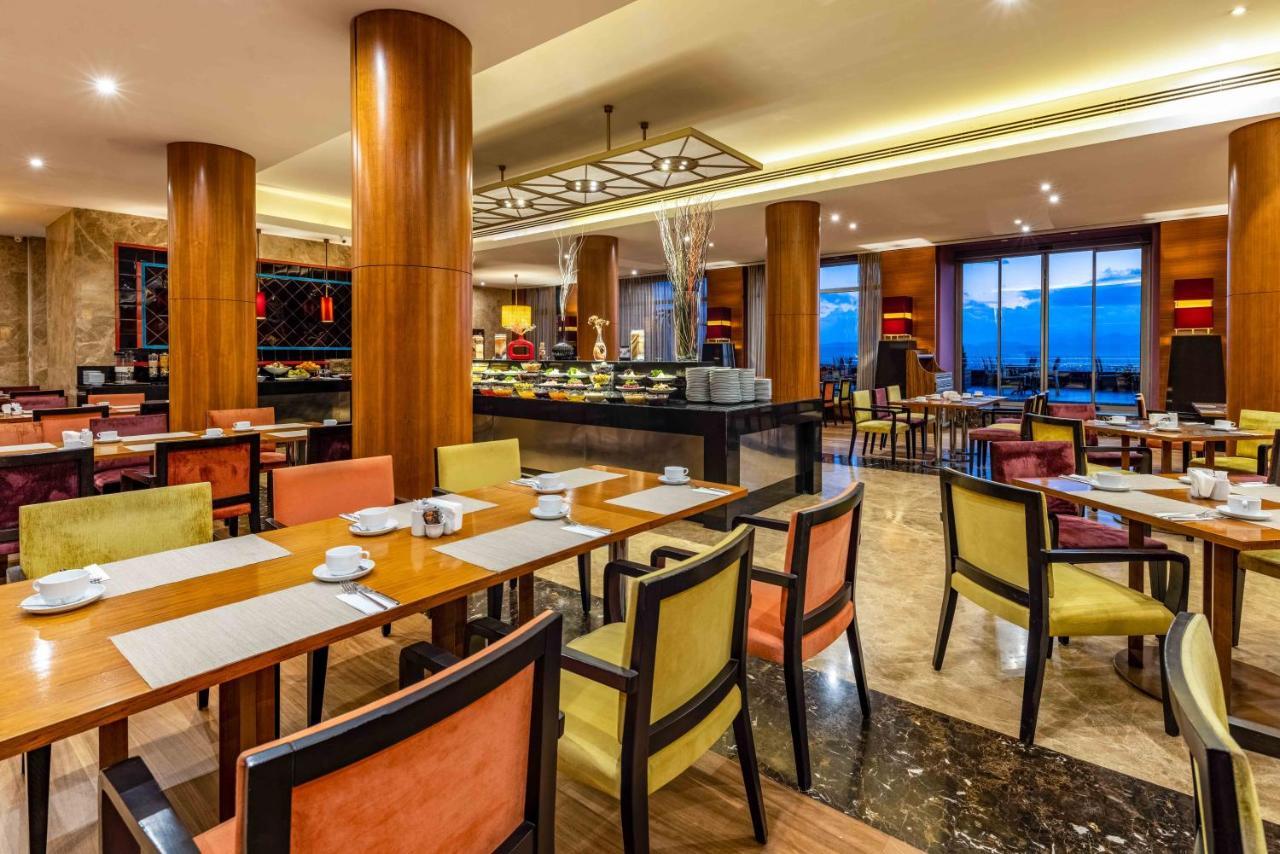 Hotel Celik Palas Convention Center & Thermal Spa Bursa Ngoại thất bức ảnh The restaurant